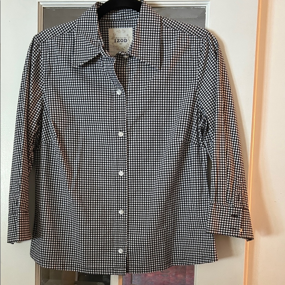Vintage IZOD women’s Black & White Gingham Button-Down Fitted Shirt, EUC